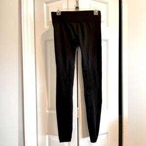 MOTHERHOOD “One Size” Black Leggings - Super Stretchy , Has a Thin Warm Lining